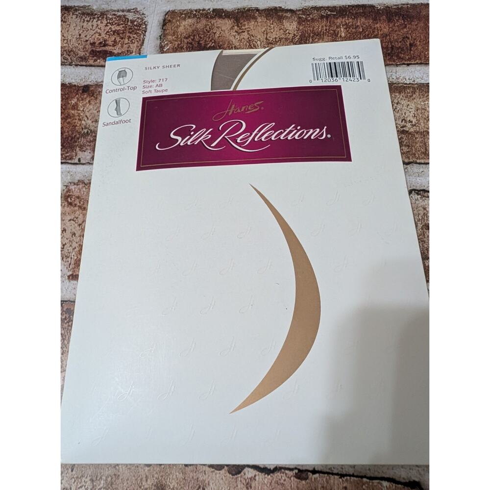 Hanes Silk Reflections AB Control Top Sheer Toe 717 Soft Taupe Pantyhose Nylons